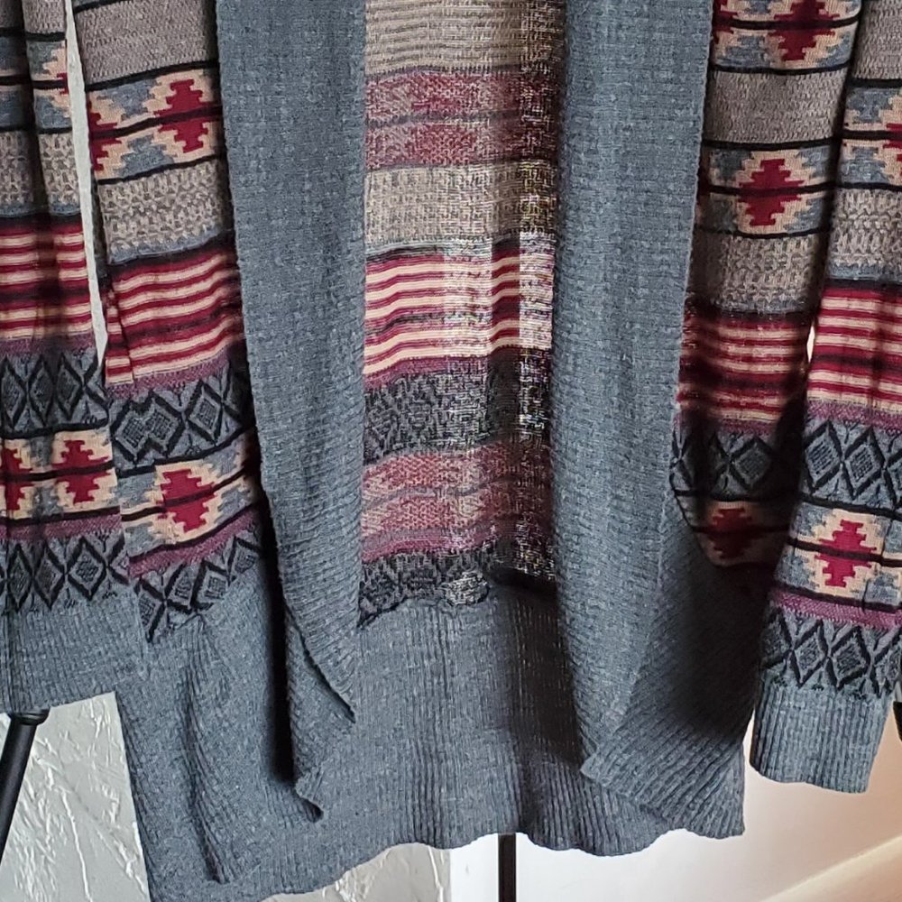Aztec Print Knit Cardigan - Picture 4 of 5